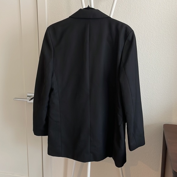 NWOT- Zara black essential blazer - Picture 4 of 4
